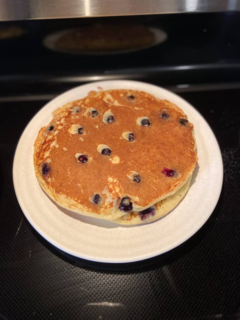 these fluffy blueberry buttermilk pancakes are delicious