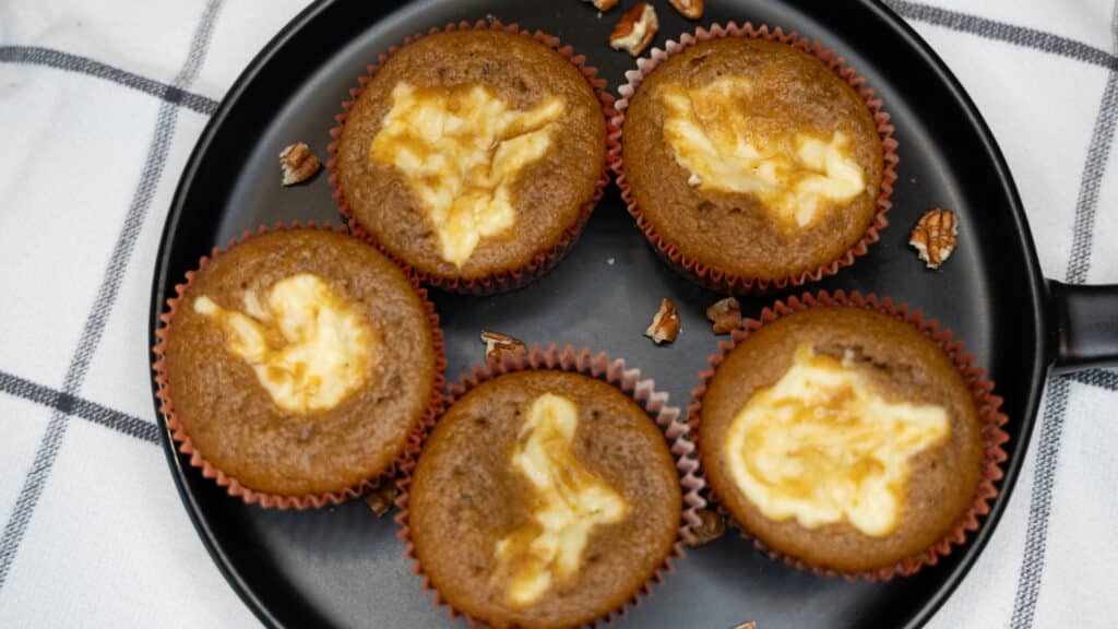 pumpkin cream cheese swirl muffins