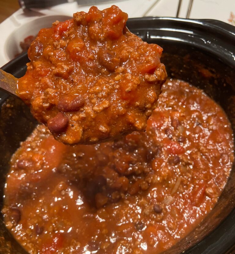 Midwest Crockpot Chili with beans and tomatoes