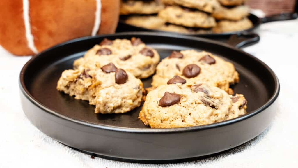 Pumpkin Chocolate Chip Oatmeal Cookies