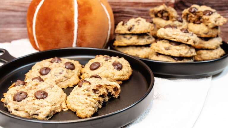 Pumpkin Chocolate Chip Oatmeal Cookies