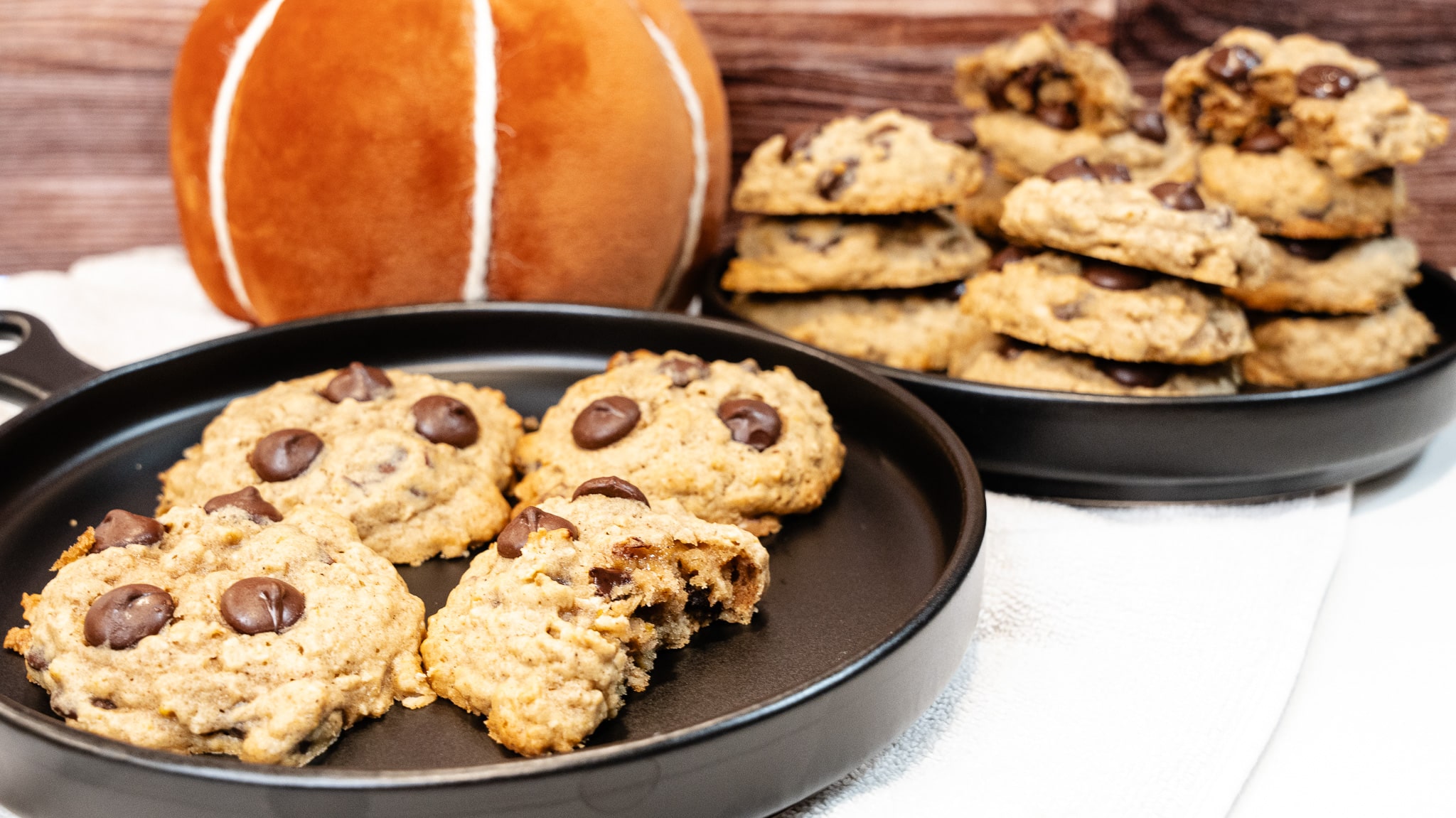 Best Pumpkin Chocolate Chip Oatmeal Cookies