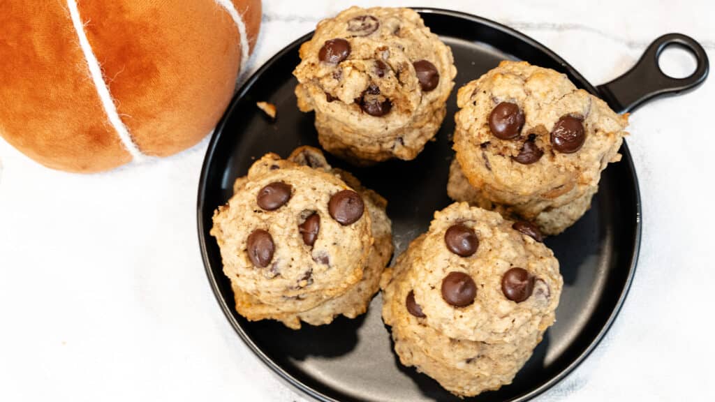 Pumpkin Chocolate Chip Oatmeal Cookies