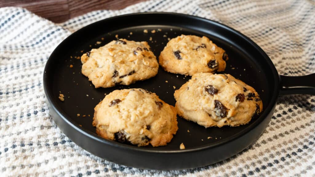 Oatmeal Raisin Sourdough Cookies